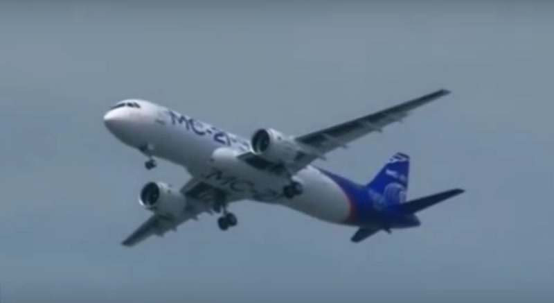 Руски путнички авион извео први лет у Иркутску (ВИДЕО)